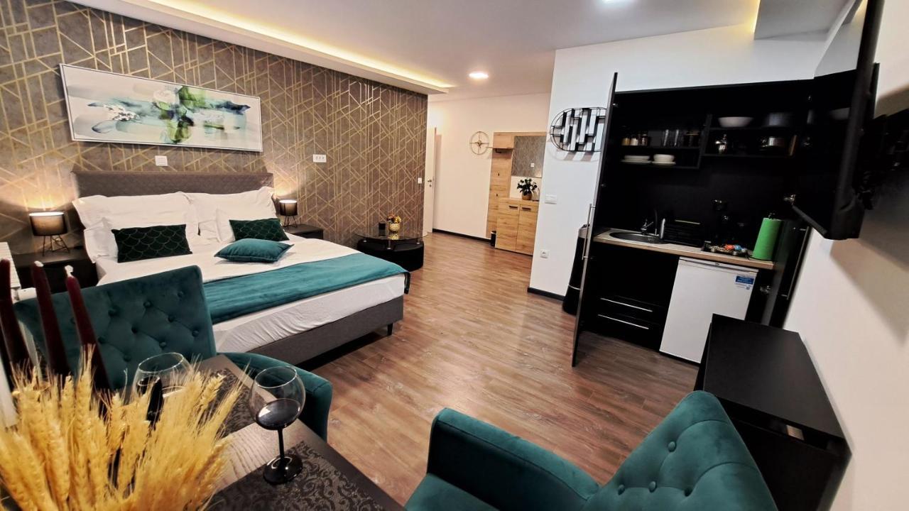 Arcobaleno Apartments & Rooms Βαράζντιν Εξωτερικό φωτογραφία